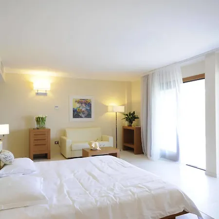 Hotel - Del Faro Pugnochiuso