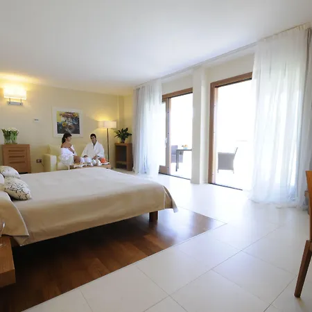 - Del Faro Szálloda 4*